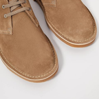 Bruine suède heren chukka boots met bruine zool